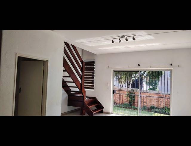 3 BEDROOM TOWNHOUSE FOR SALE IN RANDBURG CENTRAL